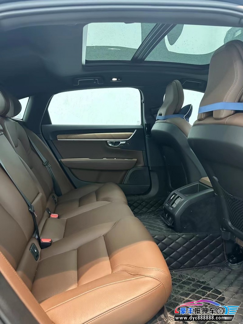 22年沃尔沃S90轿车抵押车出售