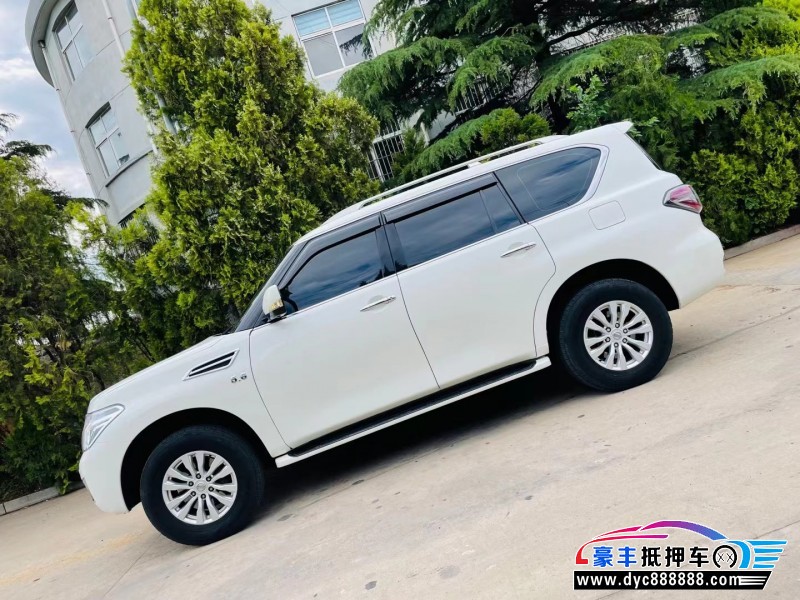 17年日产途乐轿车抵押车出售