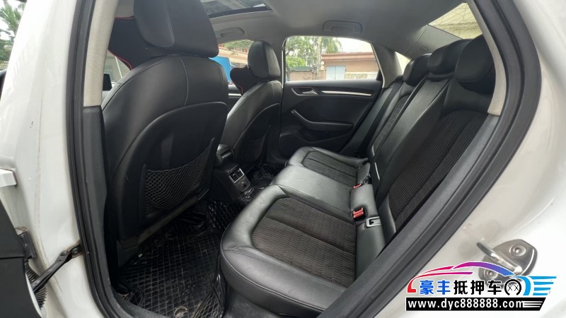 14年奥迪A3轿车抵押车出售