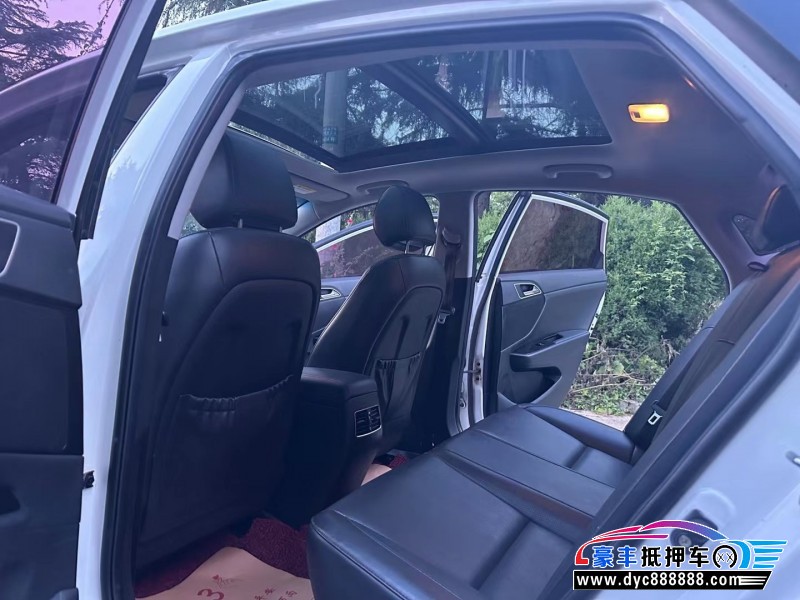 17年现代名图轿车抵押车出售