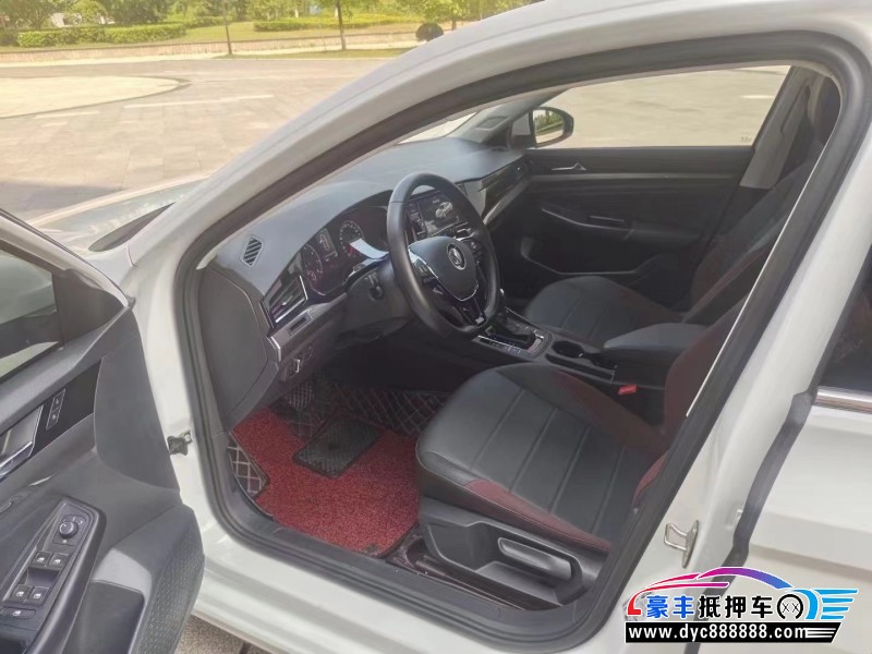 21年大众宝来轿车抵押车出售
