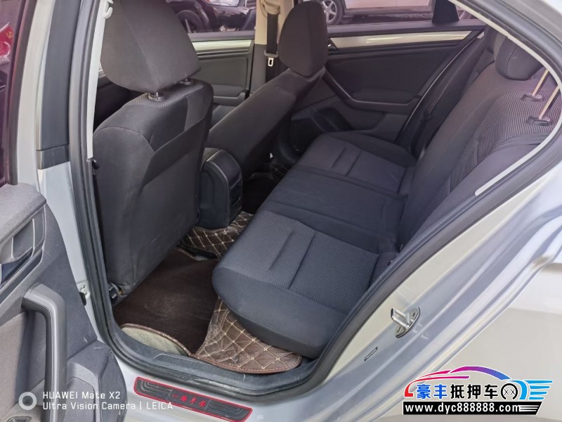 18年大众宝来轿车抵押车出售