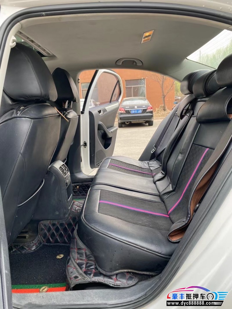 15年大众速腾轿车抵押车出售