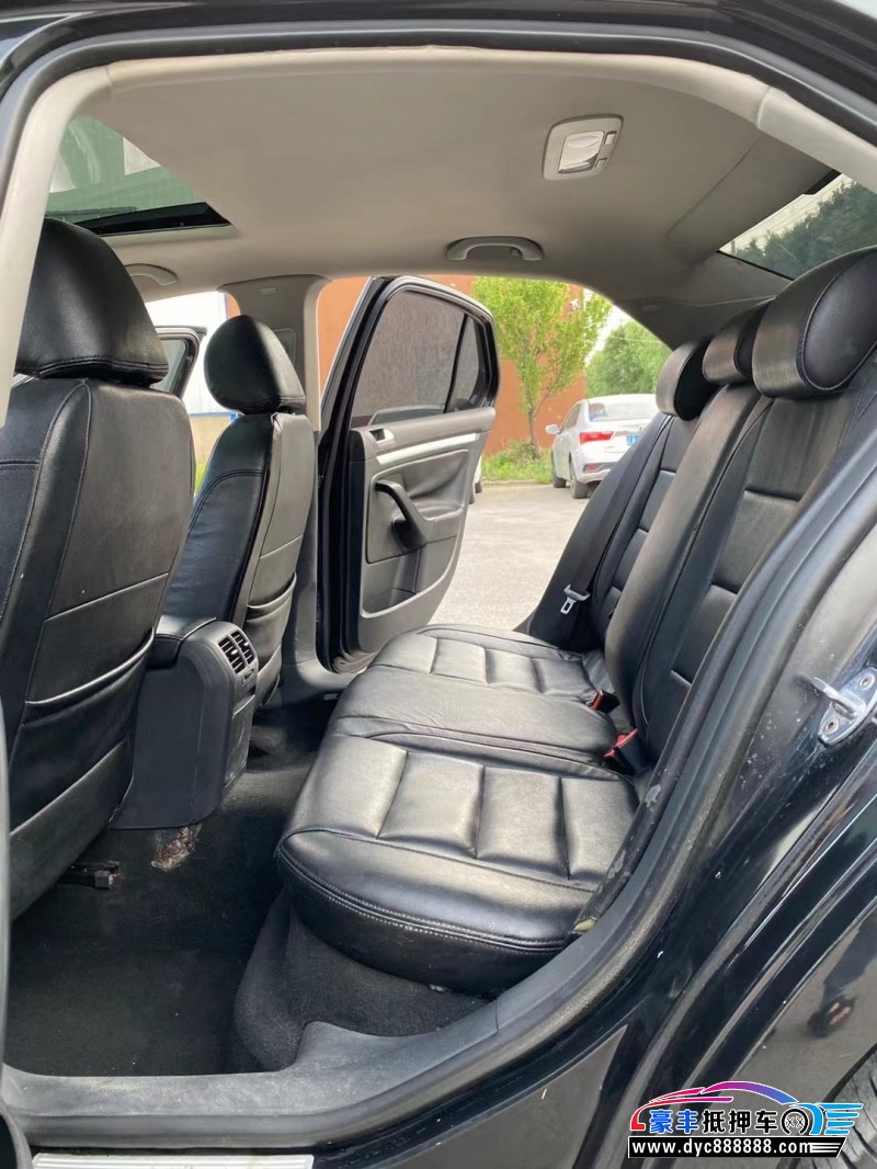 11年大众速腾轿车抵押车出售