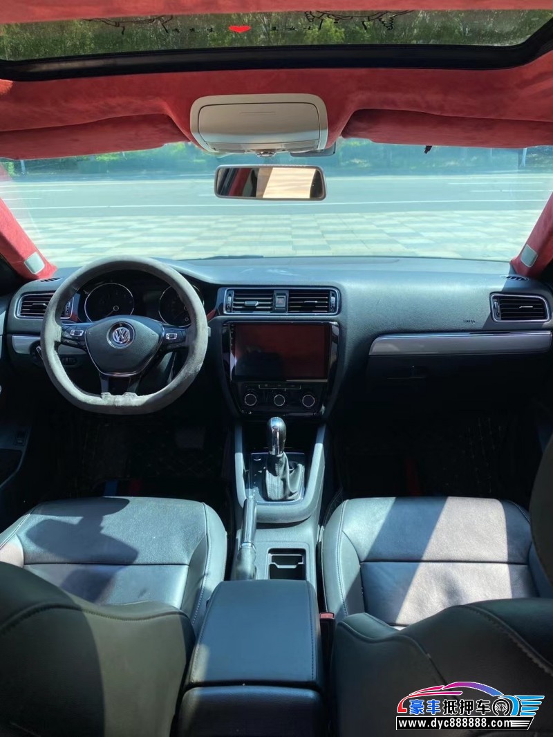 17年大众速腾轿车抵押车出售