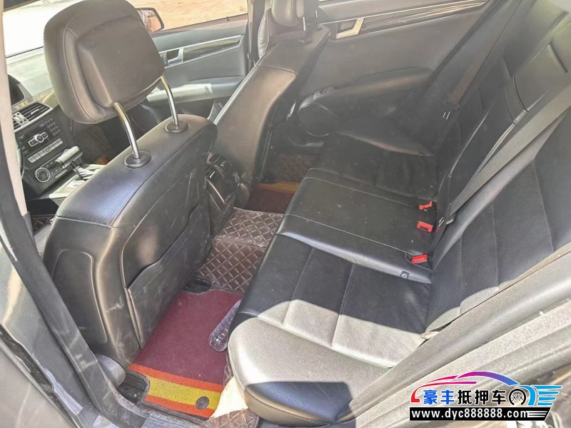 13年奔驰C轿车抵押车出售