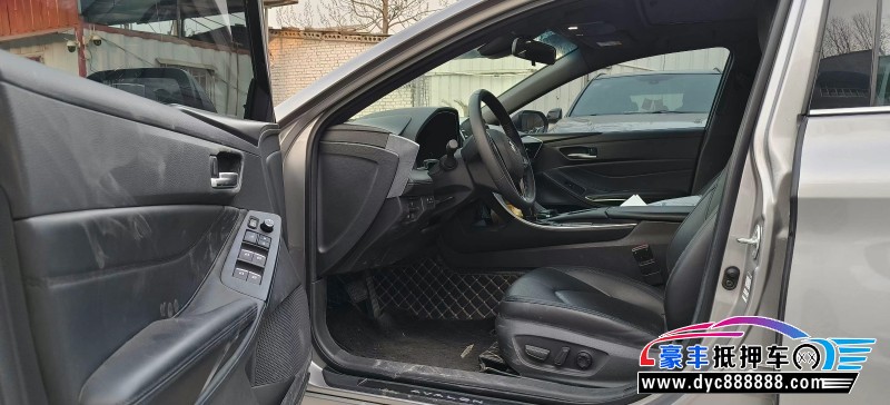 21年丰田亚洲龙轿车抵押车出售