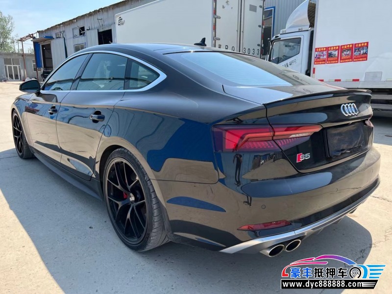 18年奥迪S5轿车抵押车出售