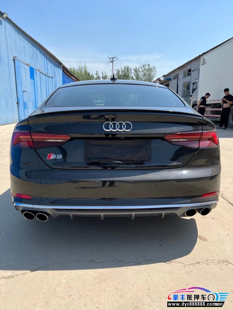 18年奥迪S5轿车抵押车出售