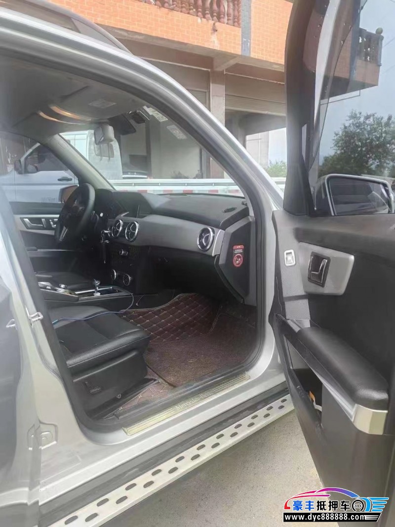 13年奔驰CLK级轿车抵押车出售