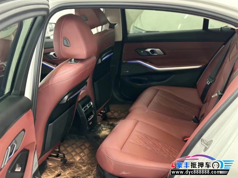 22年宝马3系轿车抵押车出售