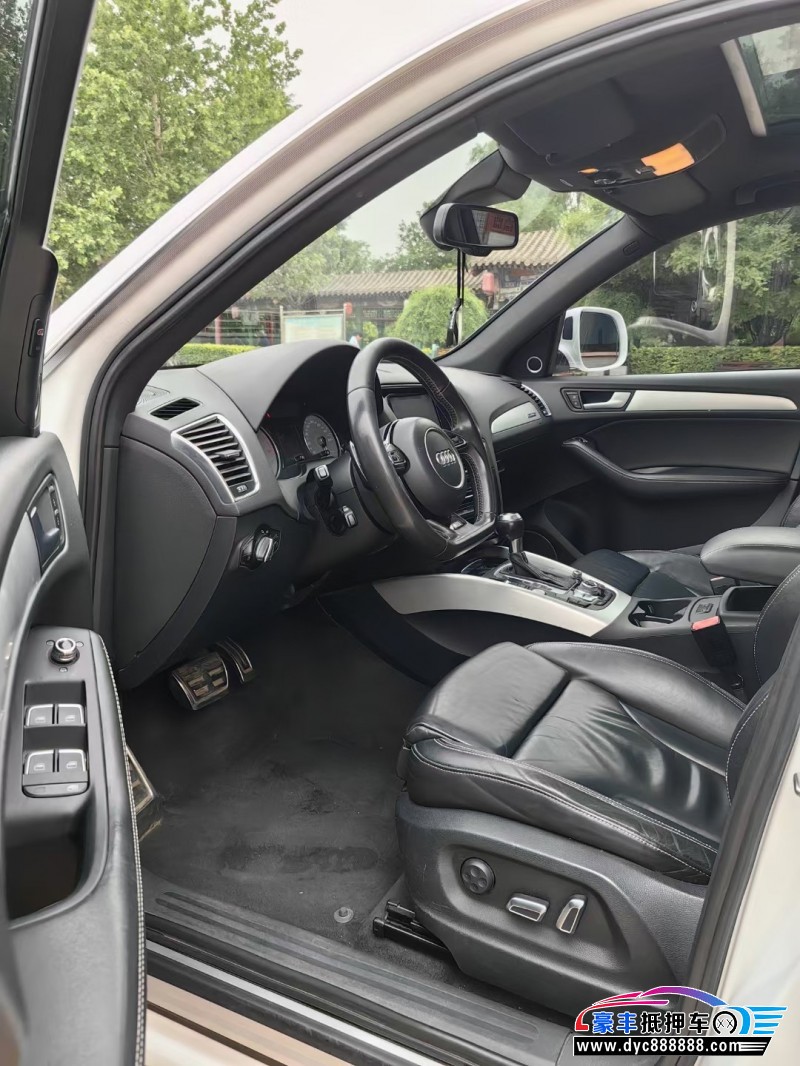 14年奥迪SQ5轿车抵押车出售