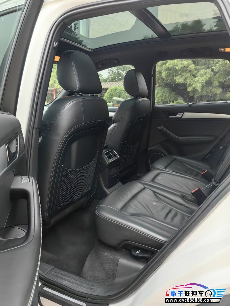 14年奥迪SQ5轿车抵押车出售