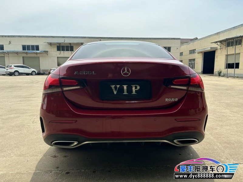 20年奔驰A轿车抵押车出售