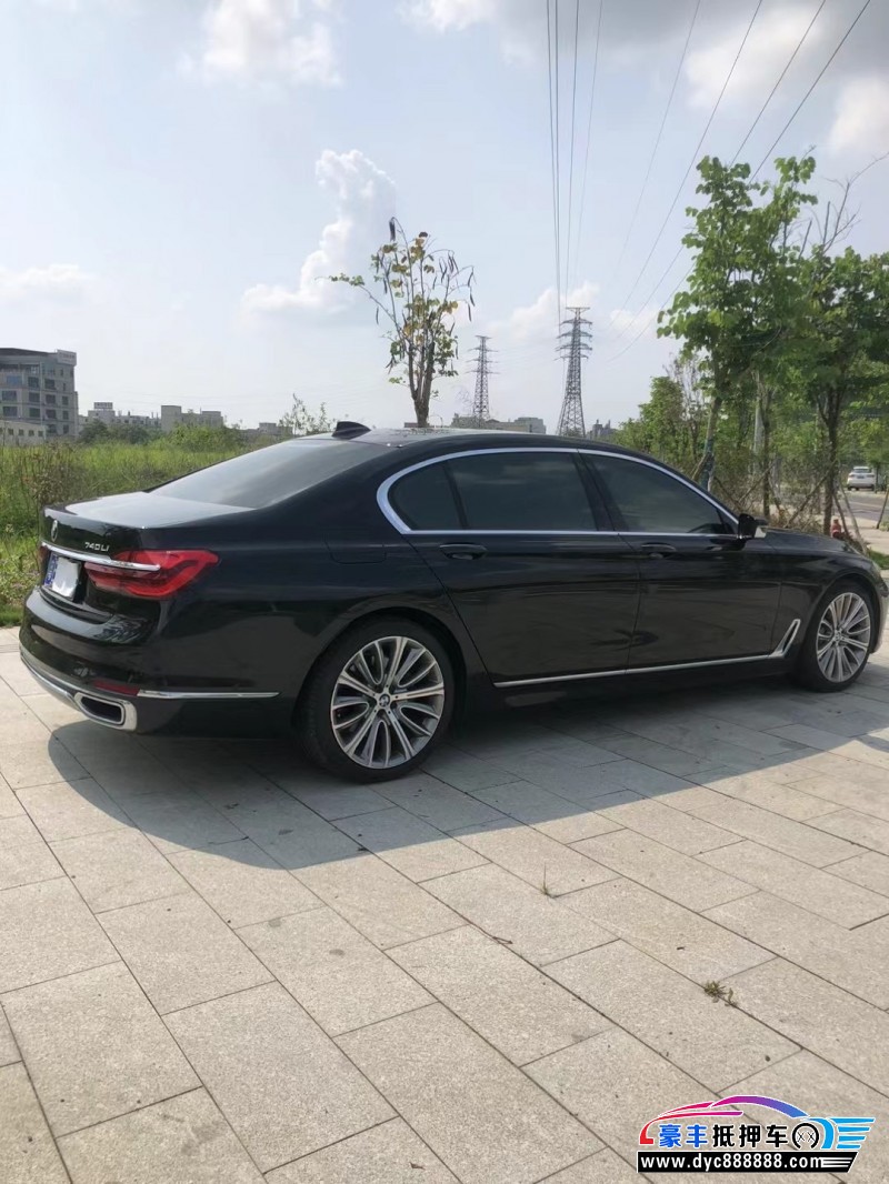 18年宝马7系轿车抵押车出售