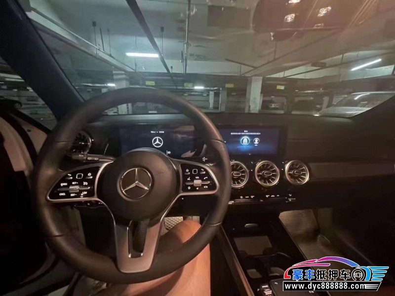 21年奔驰GLB轿车抵押车出售