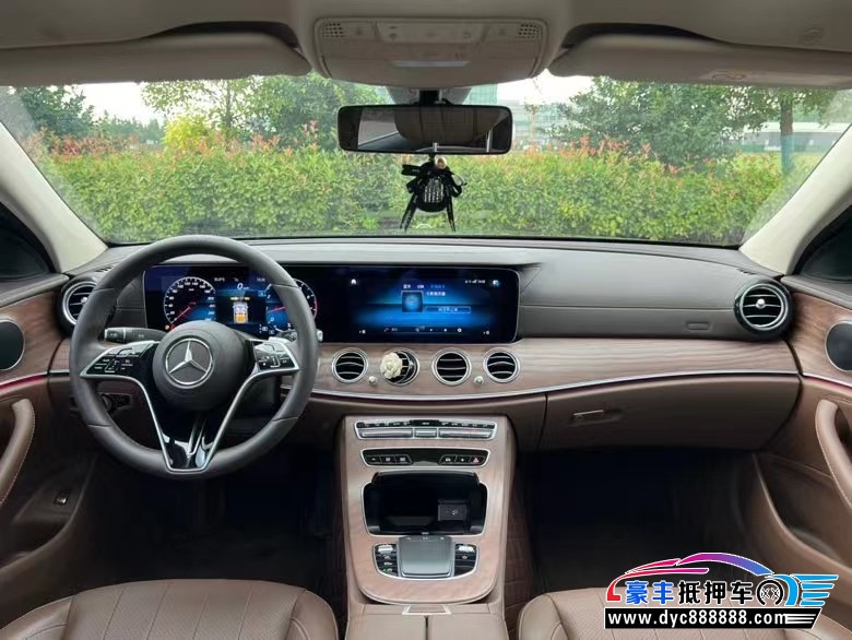 22年奔驰E轿车抵押车出售