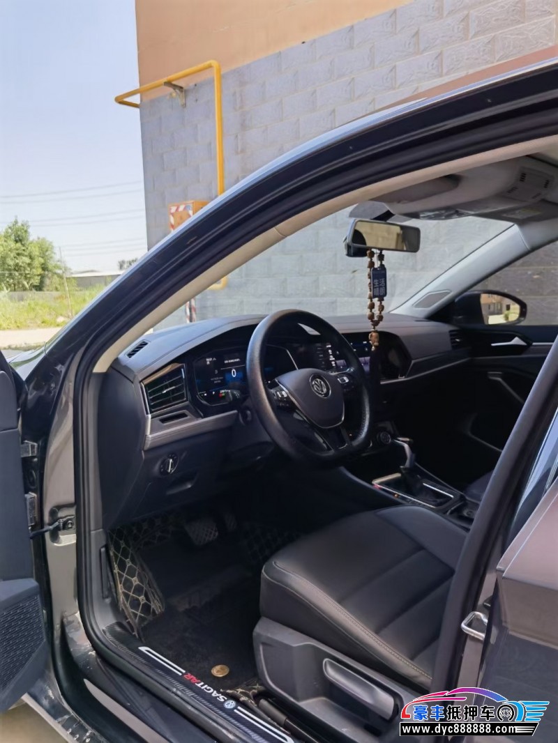 21年大众速腾轿车抵押车出售