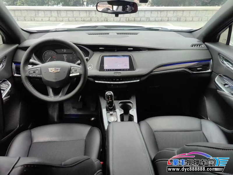 22年凯迪拉克XT4轿车抵押车出售