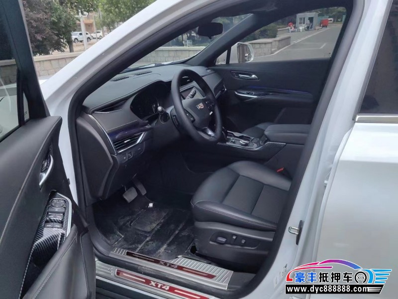 22年凯迪拉克XT4轿车抵押车出售