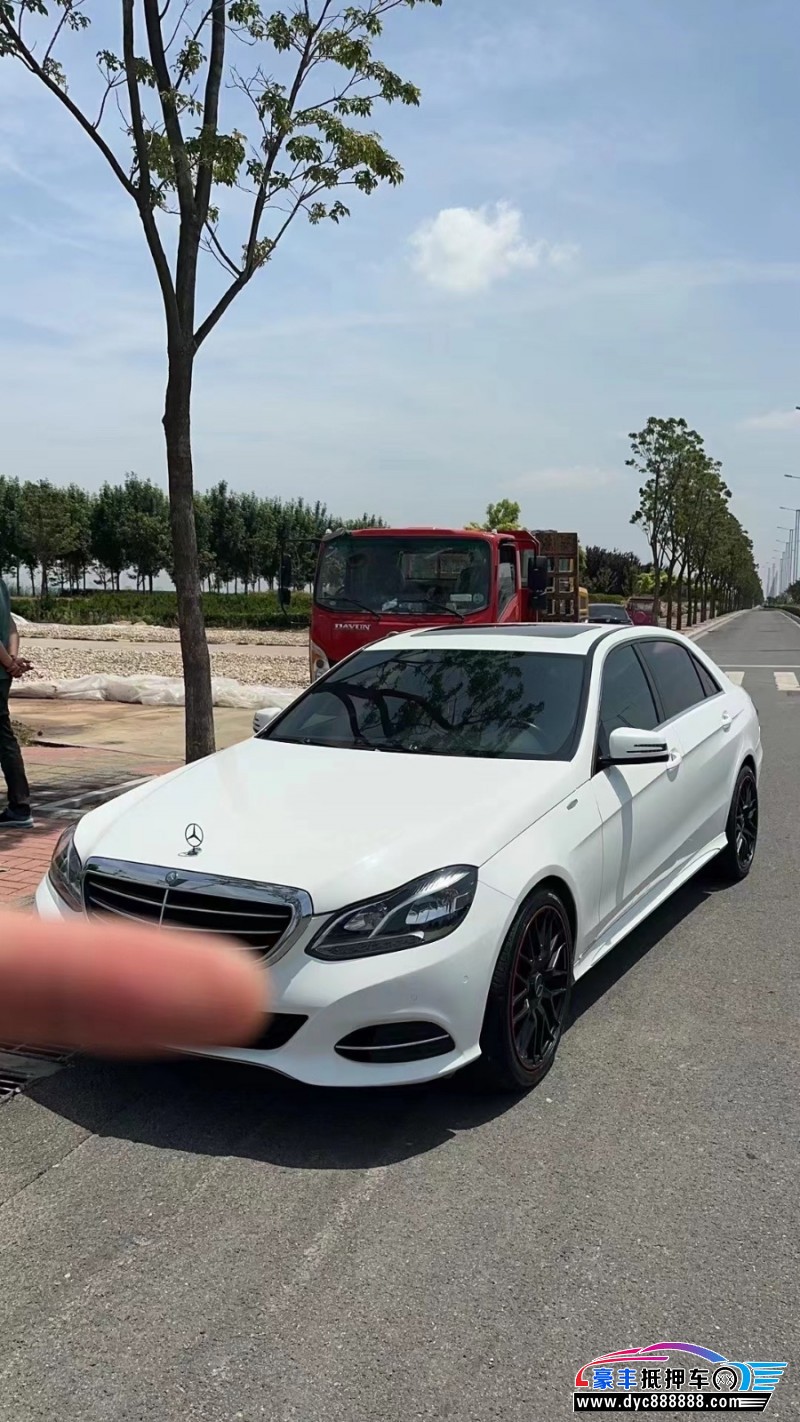 14年奔驰E轿车抵押车出售