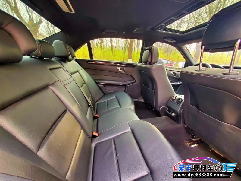 14年奔驰E轿车抵押车出售