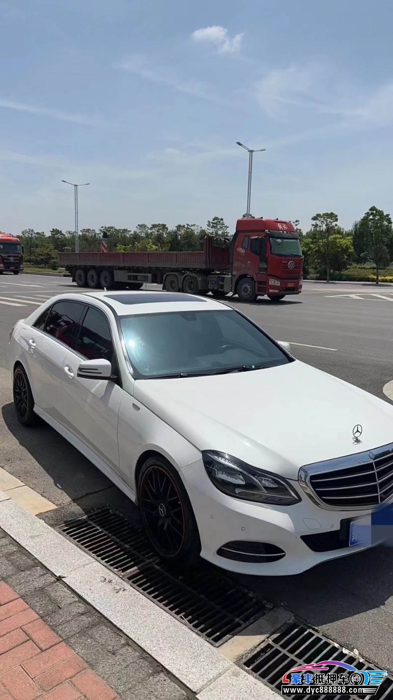 14年奔驰E轿车抵押车出售