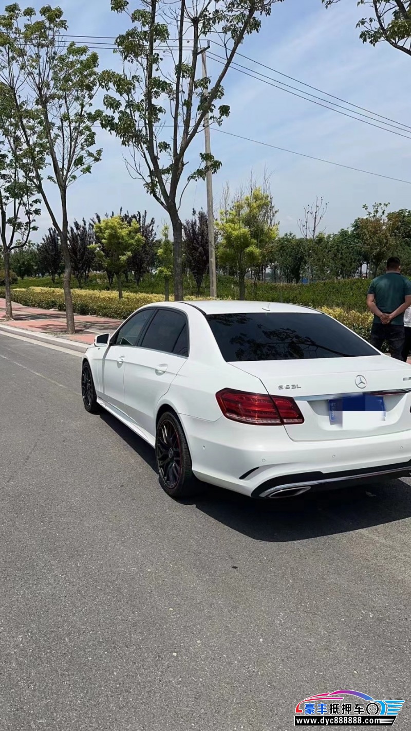 14年奔驰E轿车抵押车出售