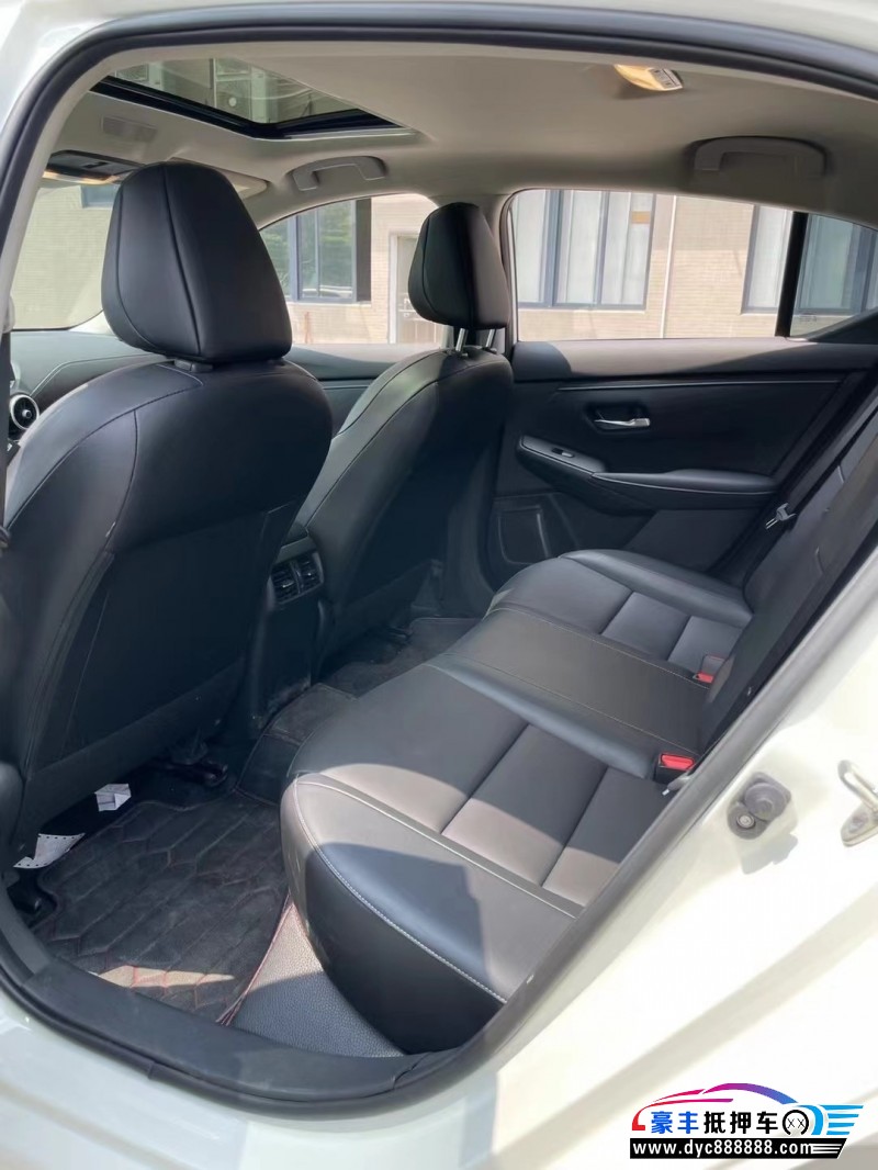 22年日产轩逸轿车抵押车出售