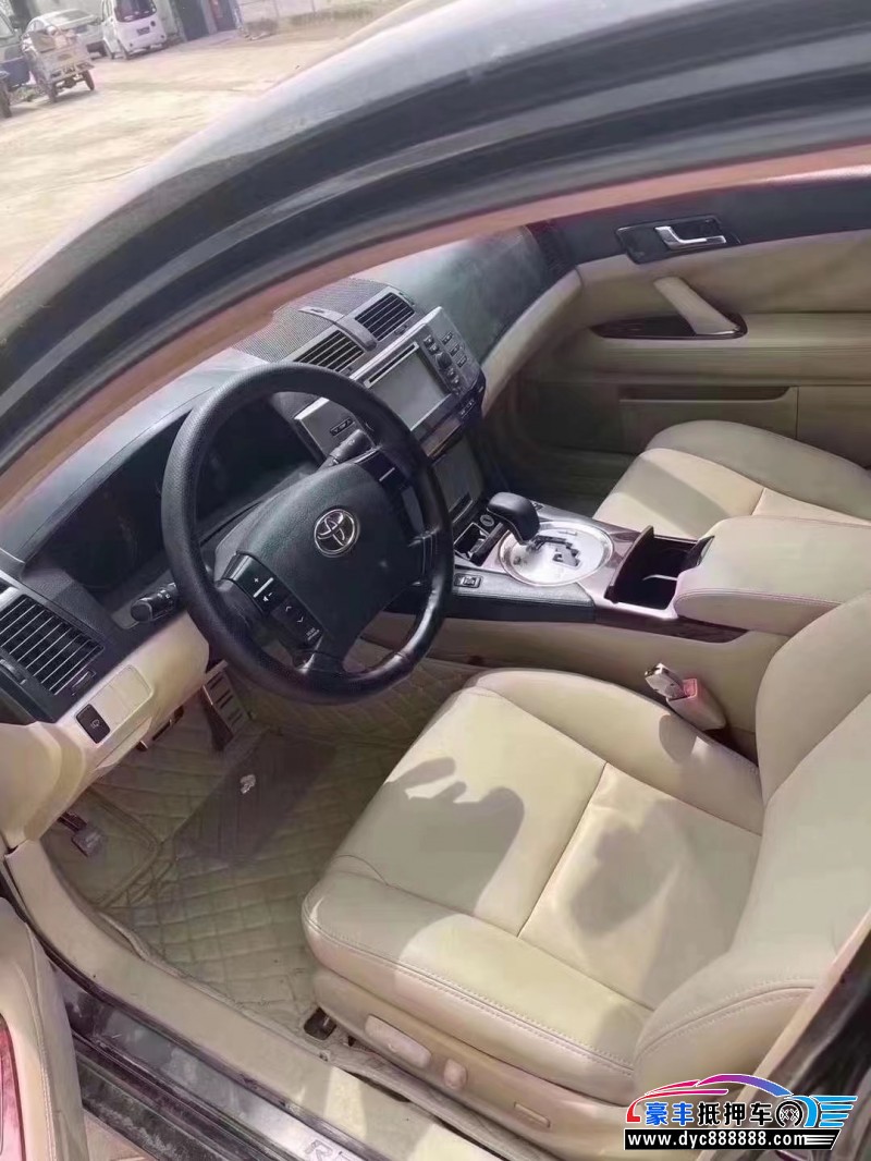 10年丰田锐志轿车抵押车出售