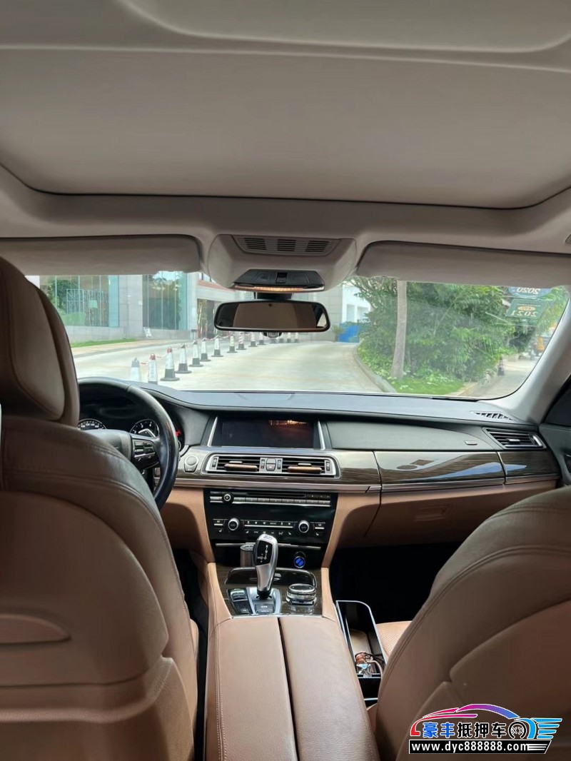 14年宝马7系轿车抵押车出售