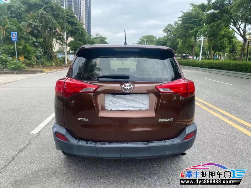 14年丰田RAV4轿车抵押车出售