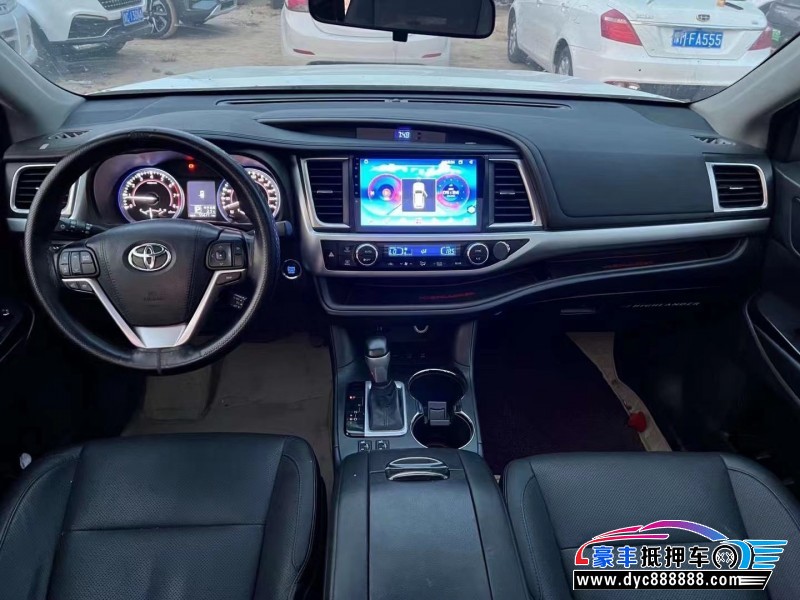 17年丰田汉兰达轿车抵押车出售