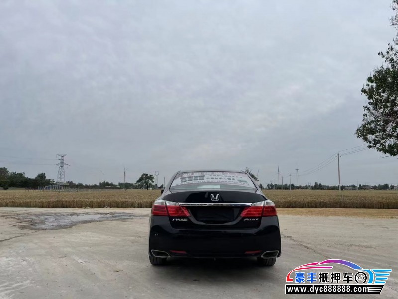 14年本田雅阁轿车抵押车出售