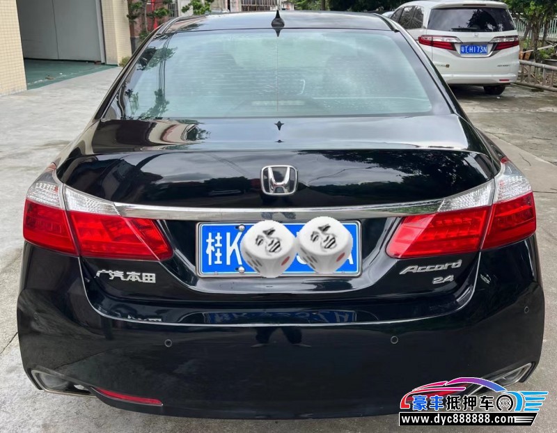 15年本田雅阁轿车抵押车出售