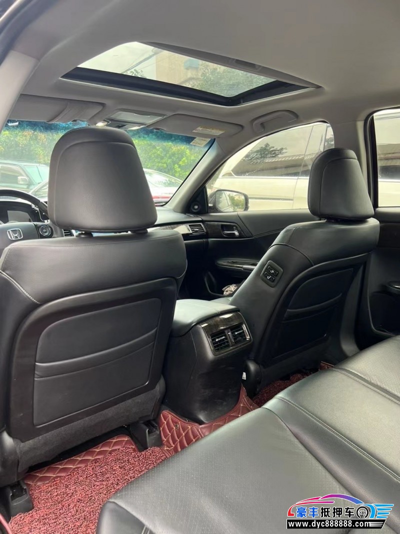 15年本田雅阁轿车抵押车出售