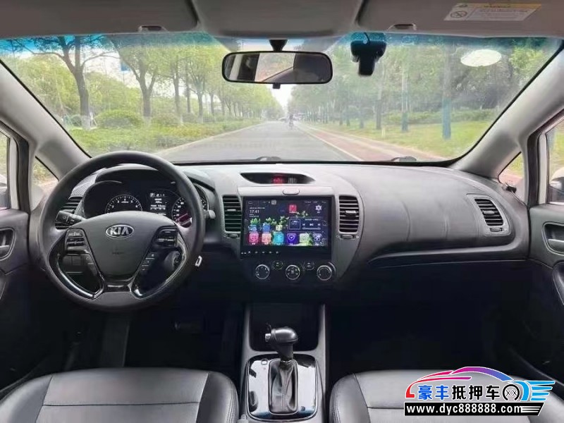 17年起亚K3轿车抵押车出售