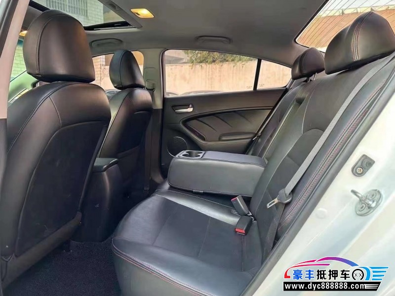 17年起亚K3轿车抵押车出售