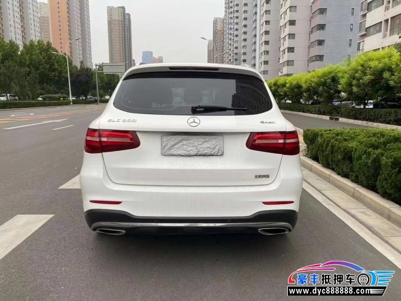 18年奔驰GLC轿车抵押车出售