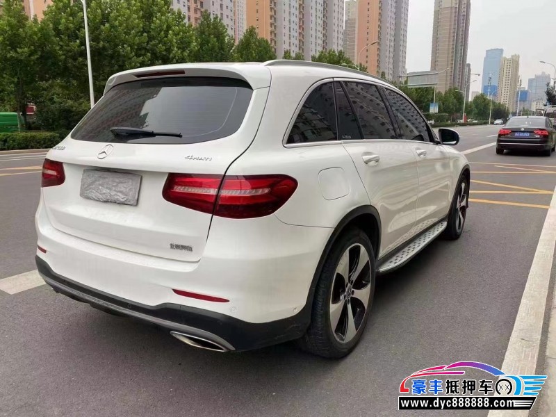 18年奔驰GLC轿车抵押车出售