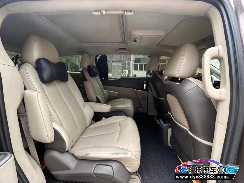 12年别克GL8轿车抵押车出售