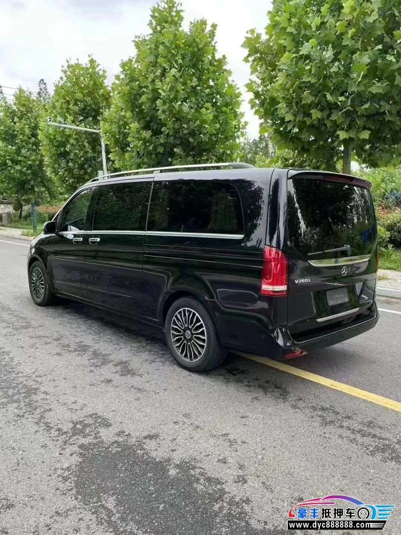 18年奔驰V轿车抵押车出售