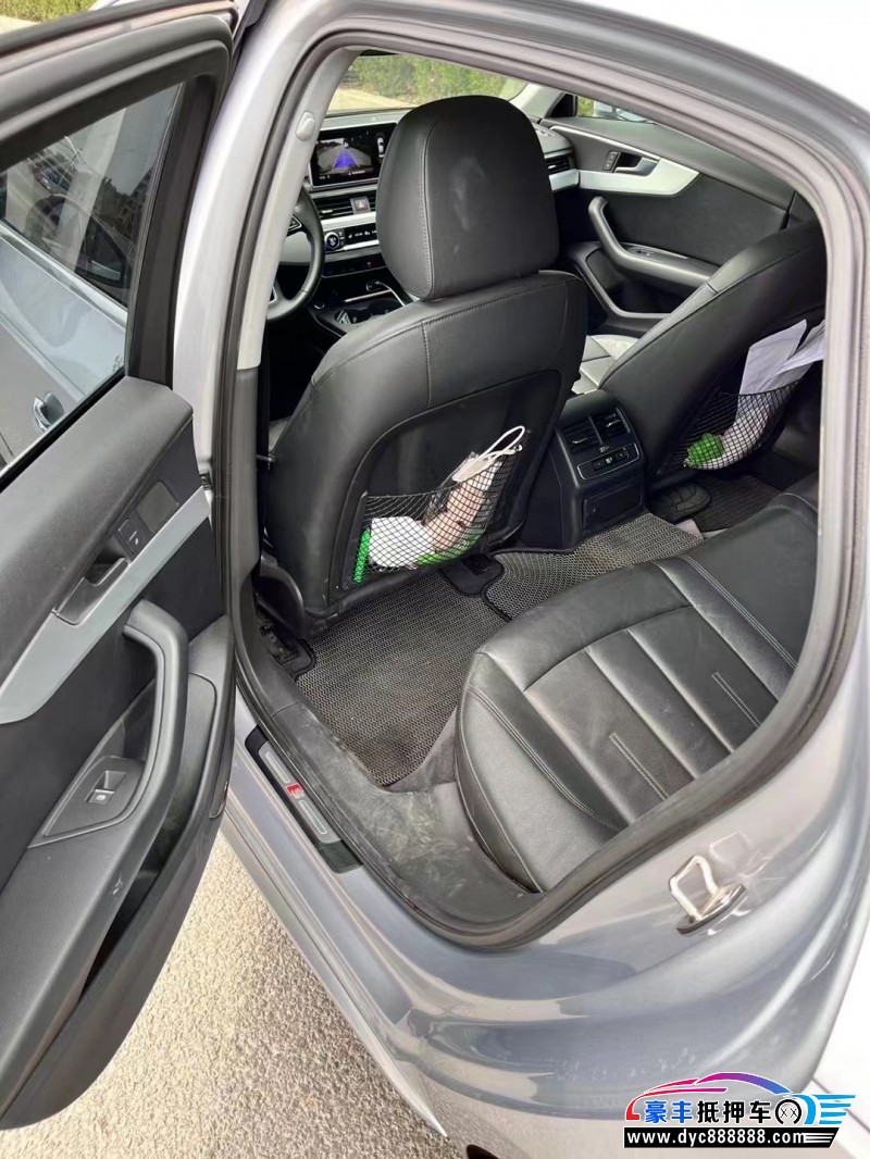 19年奥迪A4轿车抵押车出售