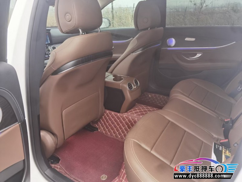 19年奔驰E轿车抵押车出售