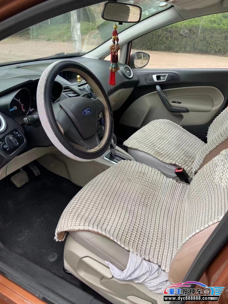 14年福特嘉年华轿车抵押车出售