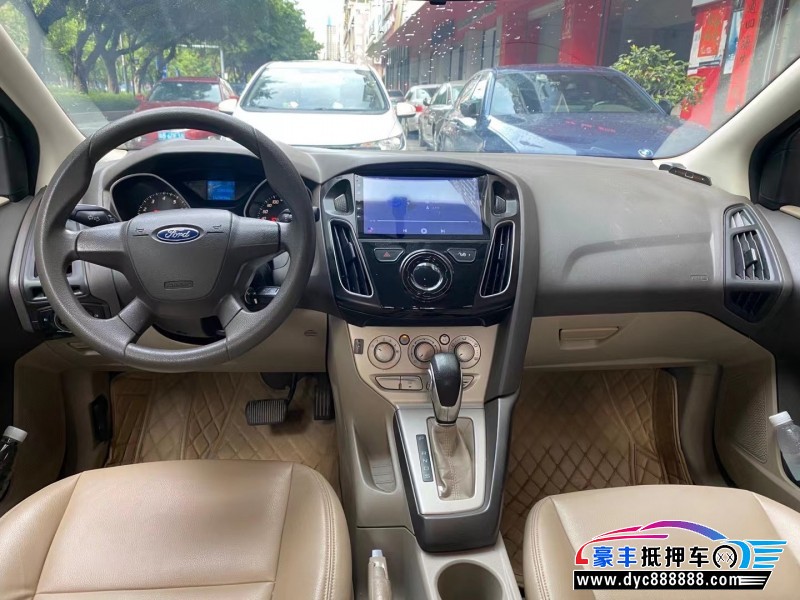 13年福特福克斯轿车抵押车出售