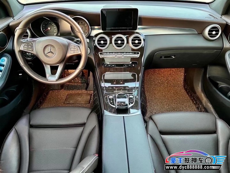 18年奔驰GLC轿车抵押车出售