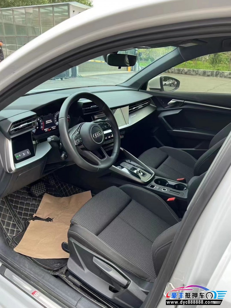 21年奥迪A3轿车抵押车出售