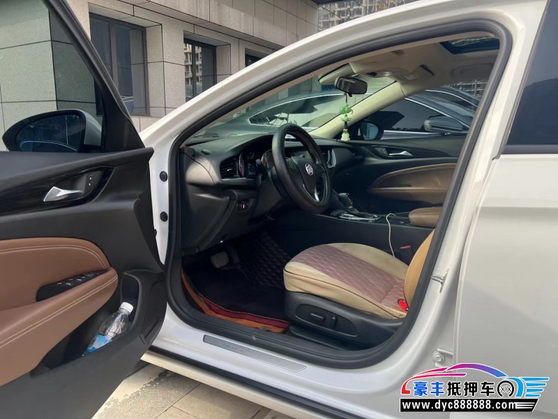 18年别克君威轿车抵押车出售