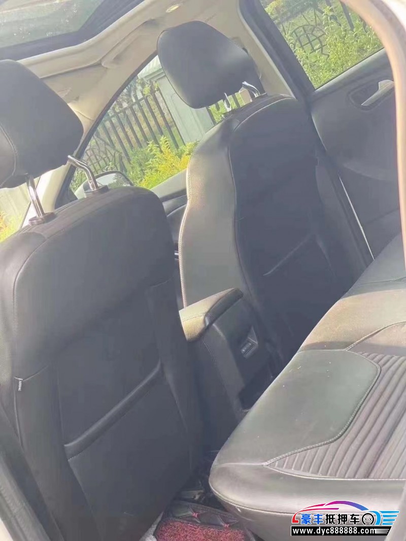 17年福特福克斯轿车抵押车出售